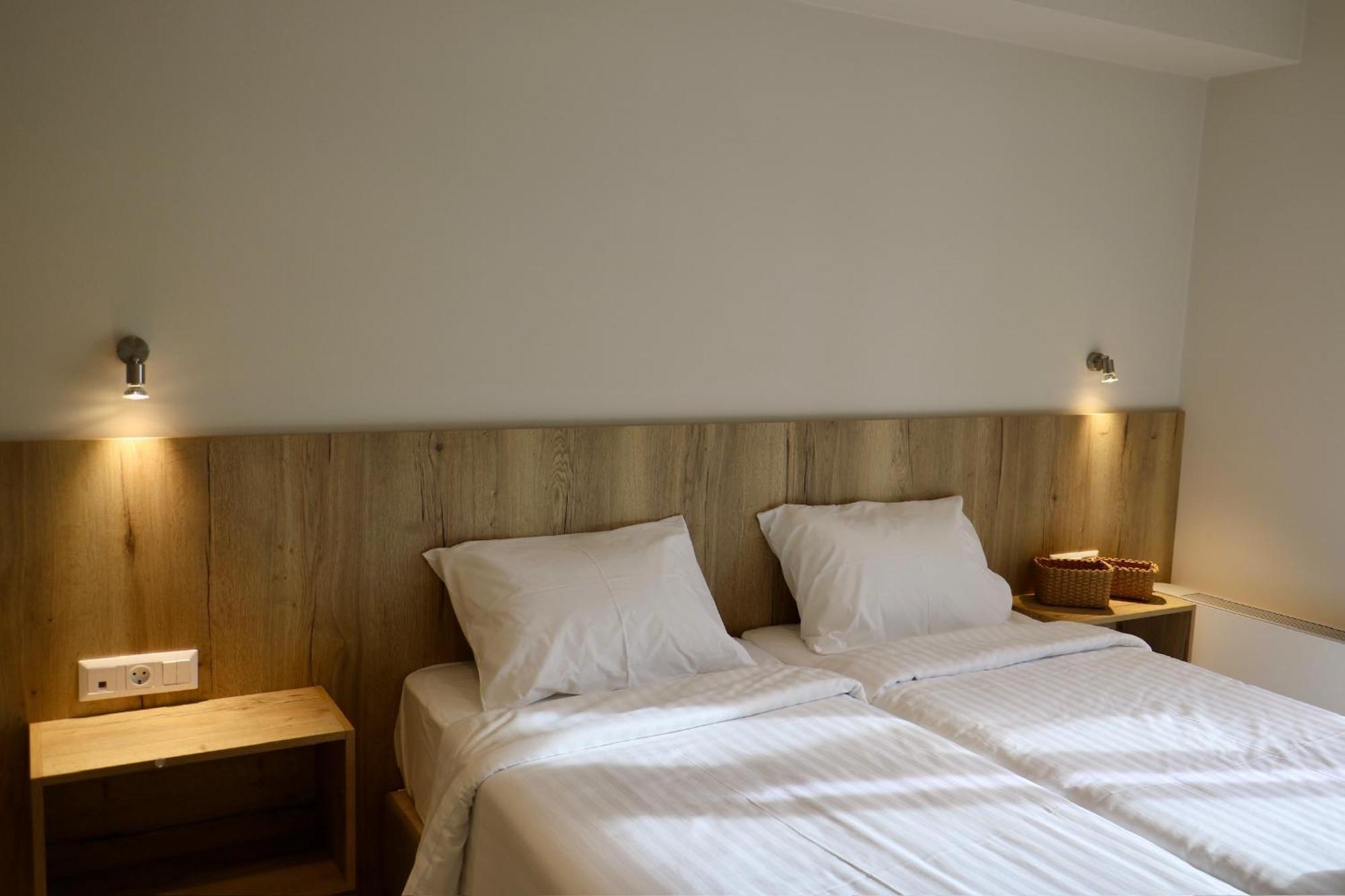Epavlis Luxury Floor Камиларион