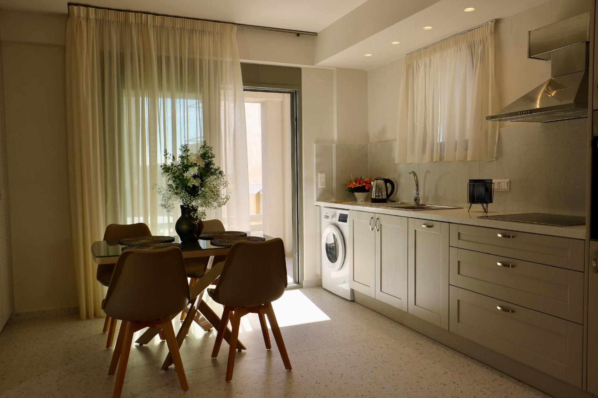 Epavlis Luxury Floor Apartment Kamilari