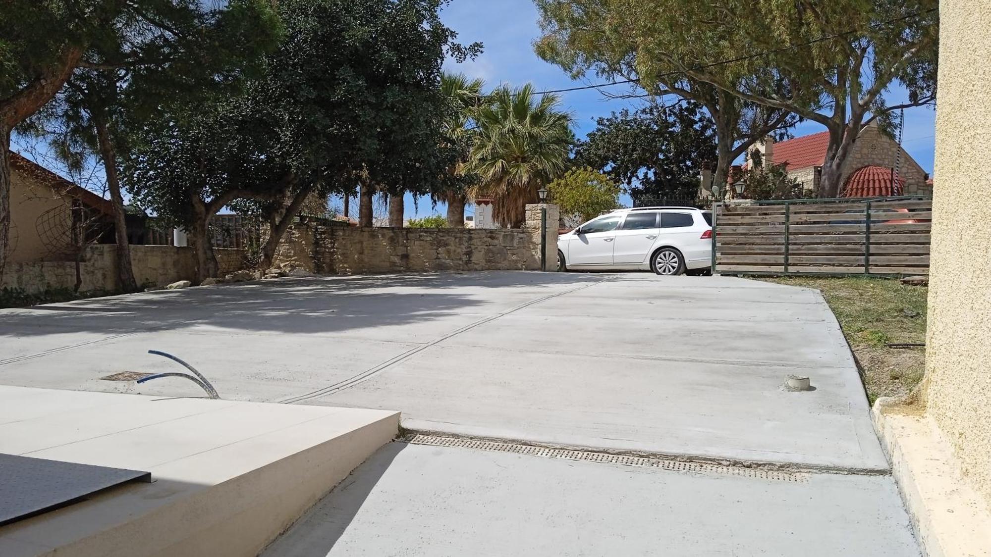 Epavlis Luxury Floor